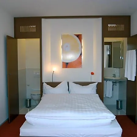 Orange Wings Hotel 3*
