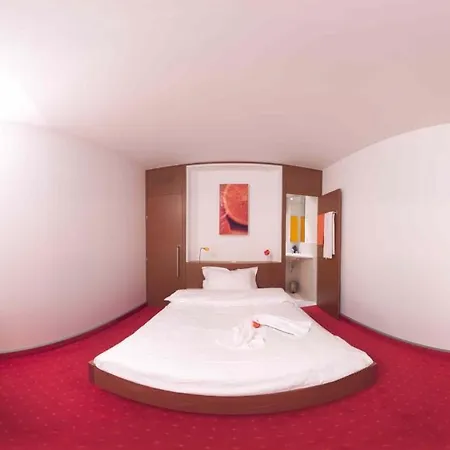 Orange Wings ホテル 3*