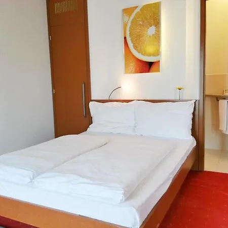 Orange Wings 3* Krems an der Donau