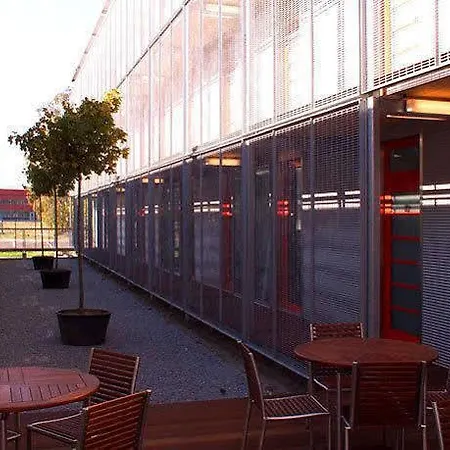 Orange Wings ホテル 3*