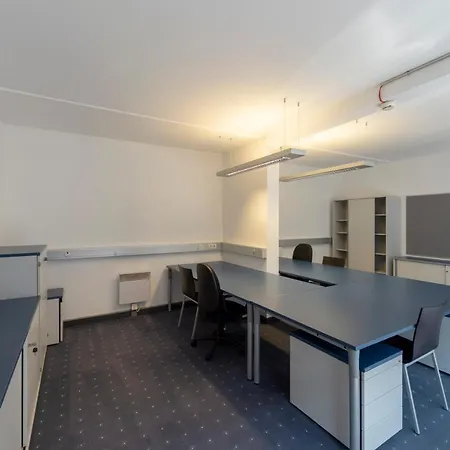 ホテル Orange Wings クレムス アン デル ドナウ