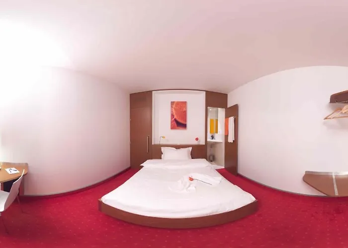 Orange Wings Hotel 3*