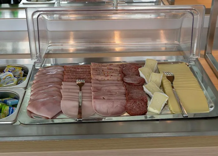 Hotel Orange Wings 3*