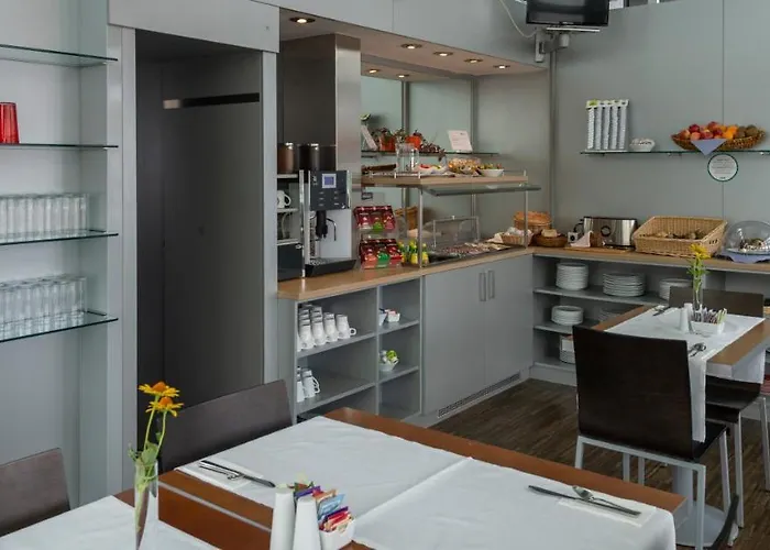 Orange Wings Hotel 3*